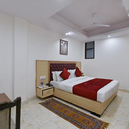Hotel Hari International - Noida Sector 11 Zewnętrze zdjęcie