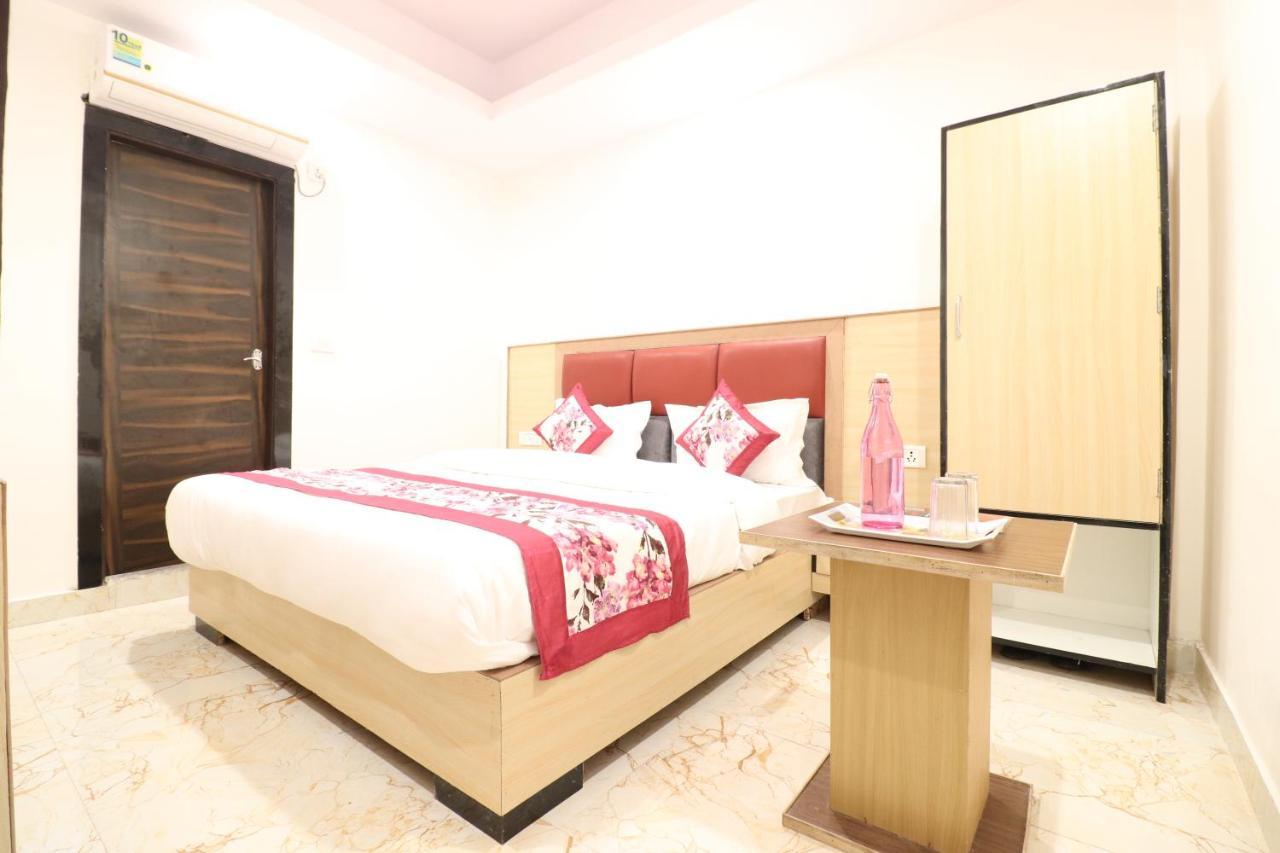 Hotel Hari International - Noida Sector 11 Zewnętrze zdjęcie