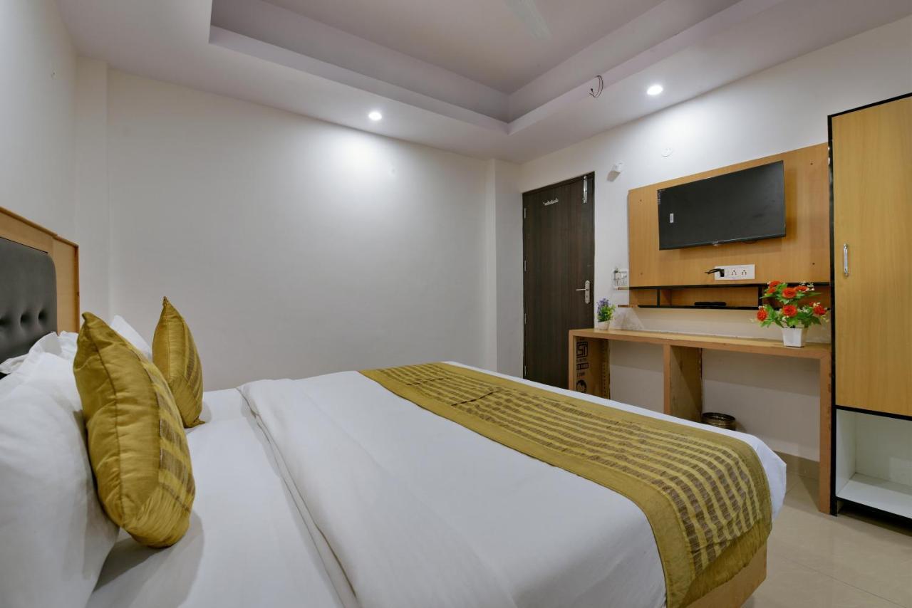 Hotel Hari International - Noida Sector 11 Zewnętrze zdjęcie