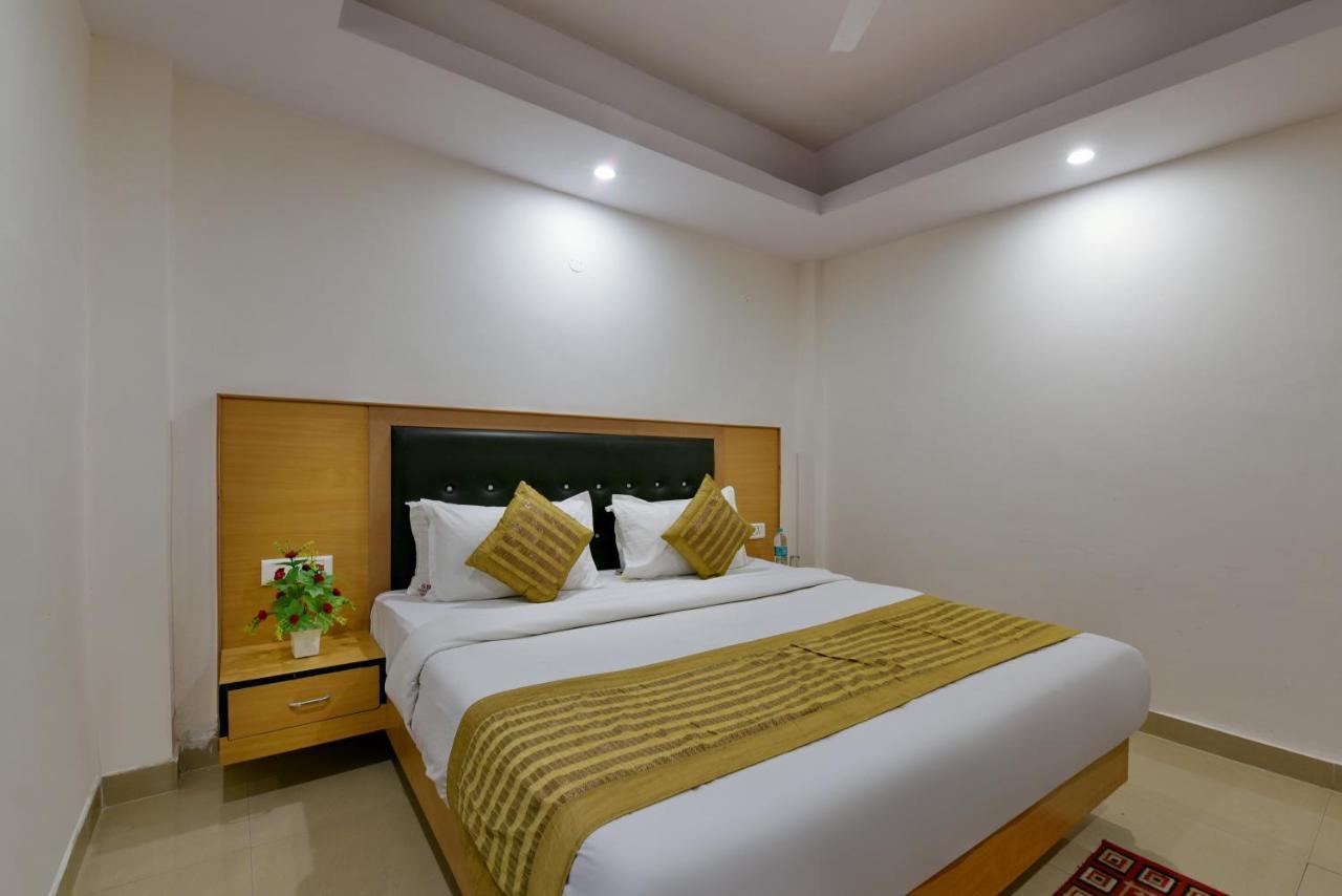 Hotel Hari International - Noida Sector 11 Zewnętrze zdjęcie